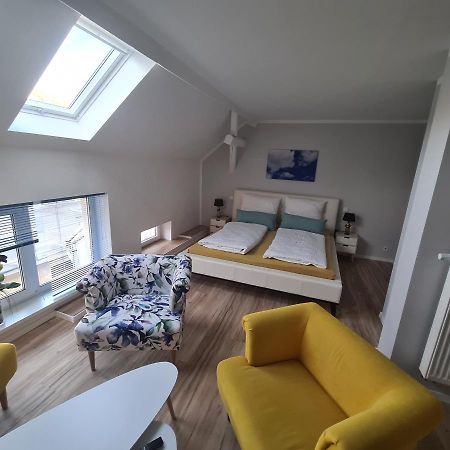 Gaestezimmer Treuen - Bed & Breakfast Buitenkant foto
