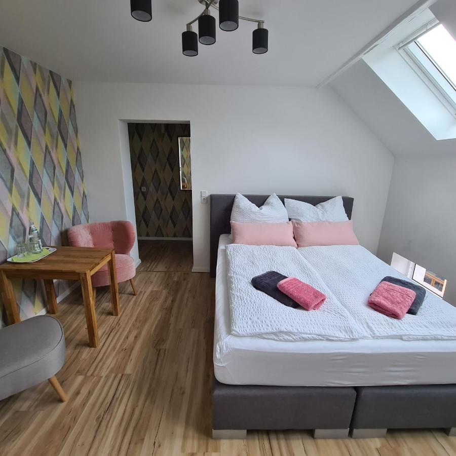 Gaestezimmer Treuen - Bed & Breakfast Buitenkant foto