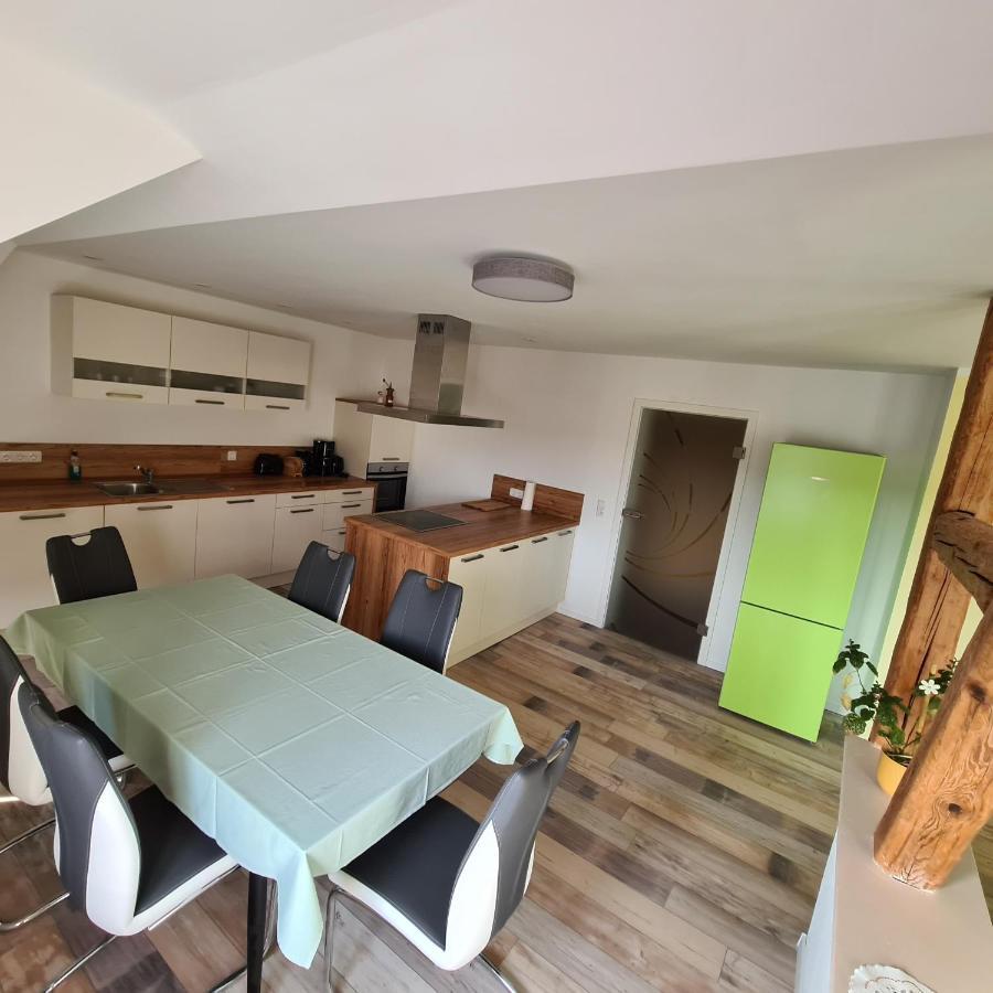 Gaestezimmer Treuen - Bed & Breakfast Buitenkant foto
